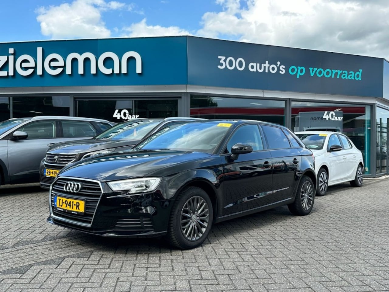 Audi A3 - 1.6 TDI Automaat - Xenon, Cruise - AutoWereld.nl