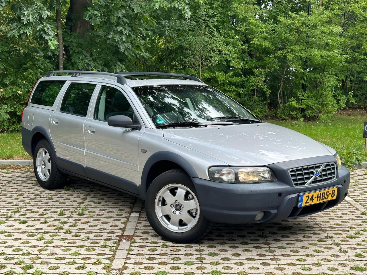 Volvo XC70 - 2.5 T Geartronic Comfort Line 2.5 T Geartronic Comfort Line - AutoWereld.nl