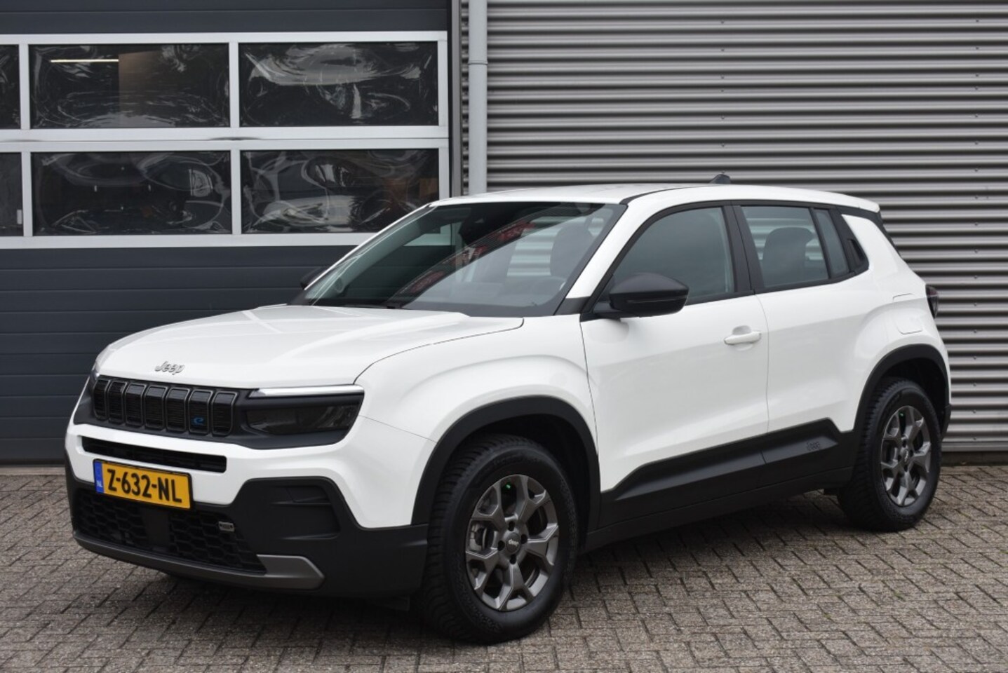 Jeep Avenger - LONGITUDE 54KWH / VOORRUIT VERWARMING / CARPLAY - AutoWereld.nl