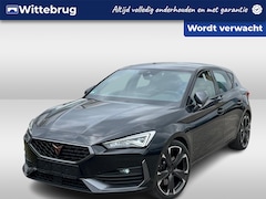 CUPRA Leon - 1.4 e-Hybrid 245PK VZ Performance / Panoramadak / Parkeersensoren Achter / Full-LED / Stuu