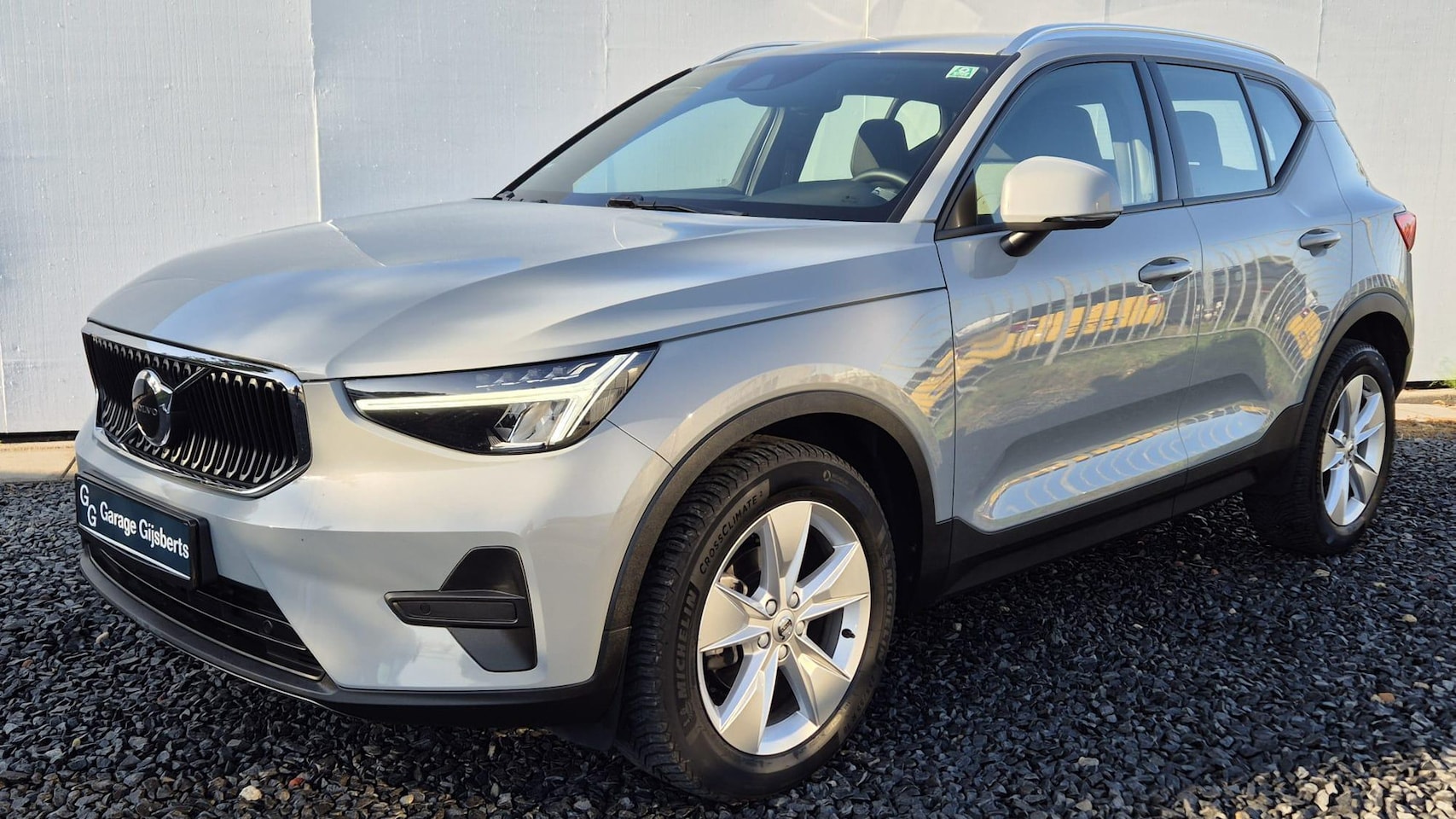 Volvo XC40 - 1.5 T2 Automaat Binnen 1 week leverbaar - Led-Thorshammer - Winterpakket - 18"LM - AutoWereld.nl
