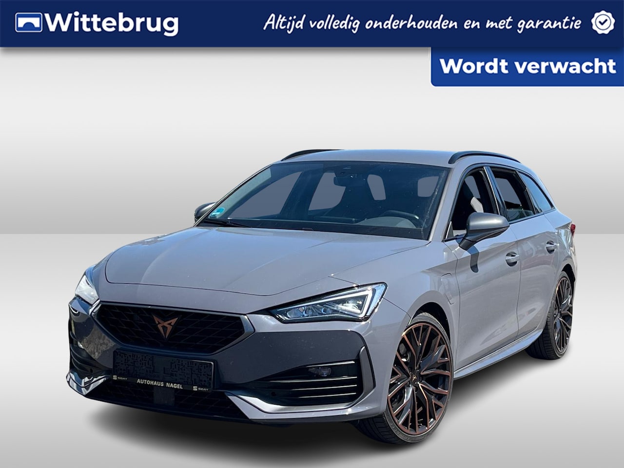 CUPRA Leon Sportstourer - 1.4 e-Hybrid 245PK VZ Performance / Zwenkbare Trekhaak / Parkeersensoren Achter / Digitale - AutoWereld.nl