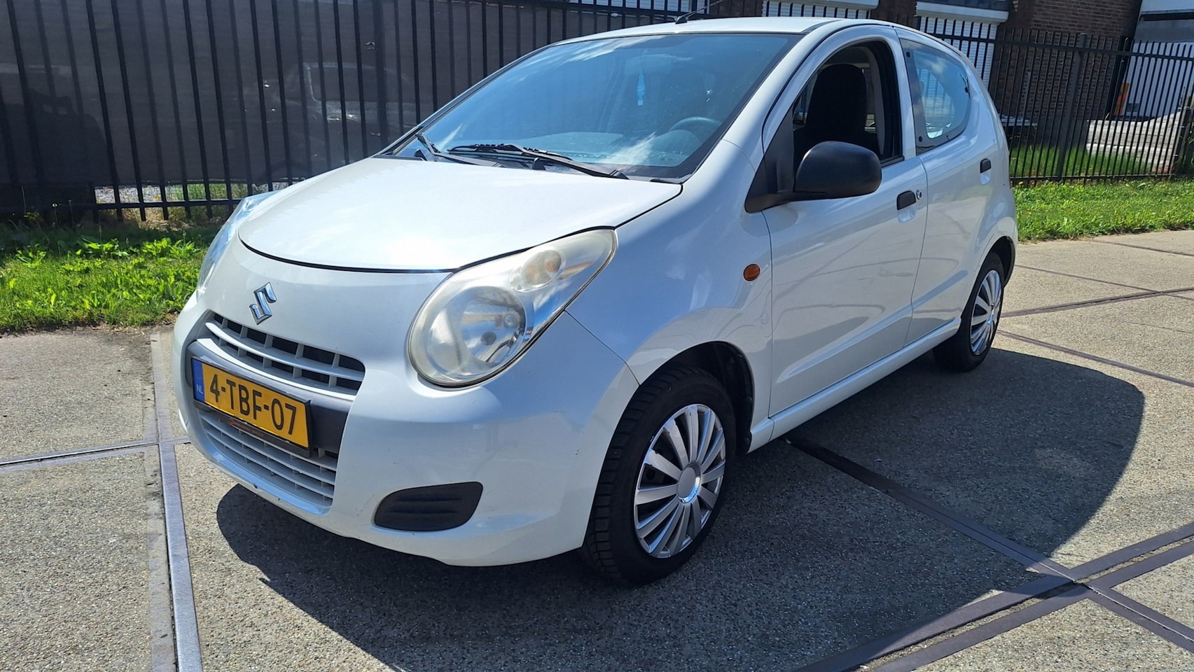 Suzuki Alto - 1.0 Comfort EASSS 1.0 Comfort EASSS - AutoWereld.nl