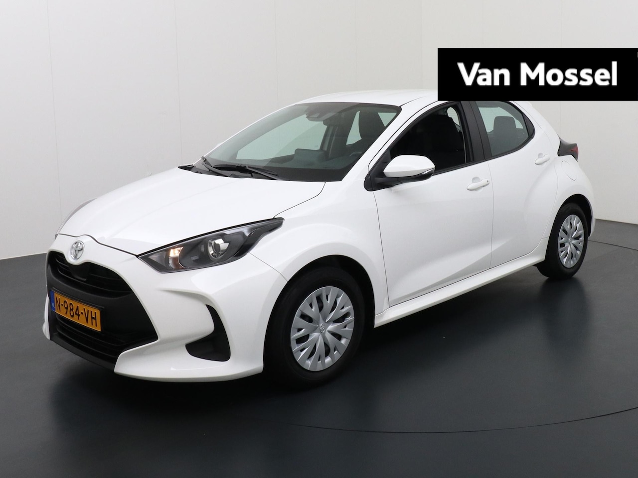 Toyota Yaris - 1.0 VVT-i Active | Parkeer camera | Navigatie - AutoWereld.nl