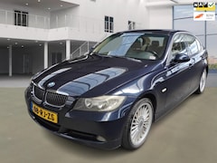BMW 3-serie - 320i Dynamic Executive/AIRCO/CRUISE/LEDER/PARKEERSENS ACHTER/TREKHAAK