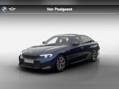 BMW 3-serie - Sedan 330e | M Sport Pro | Comfort Pack | Elektrisch bediend glazen schuif-/kanteldak | Ac