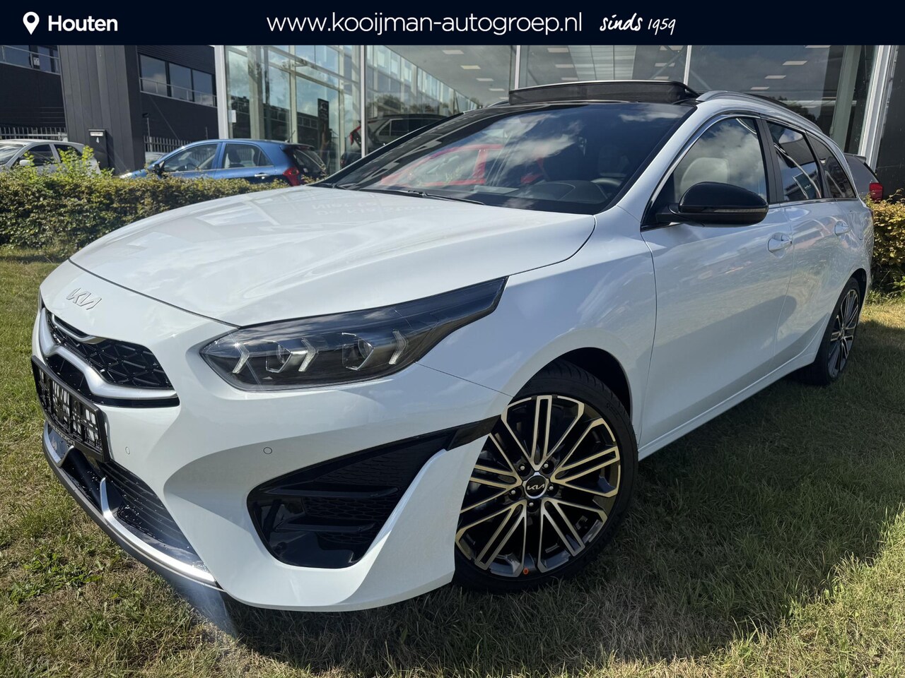 Kia Cee'd Sportswagon - Ceed 1.5 T-GDi GT-PlusLine Rijklaar vanaf €37.250,- Nu tijdelijke voordeel van €5.645,- - AutoWereld.nl