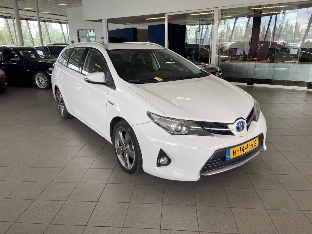 Toyota Auris Touring Sports - 1.8 Hybr. Aspiration - AutoWereld.nl
