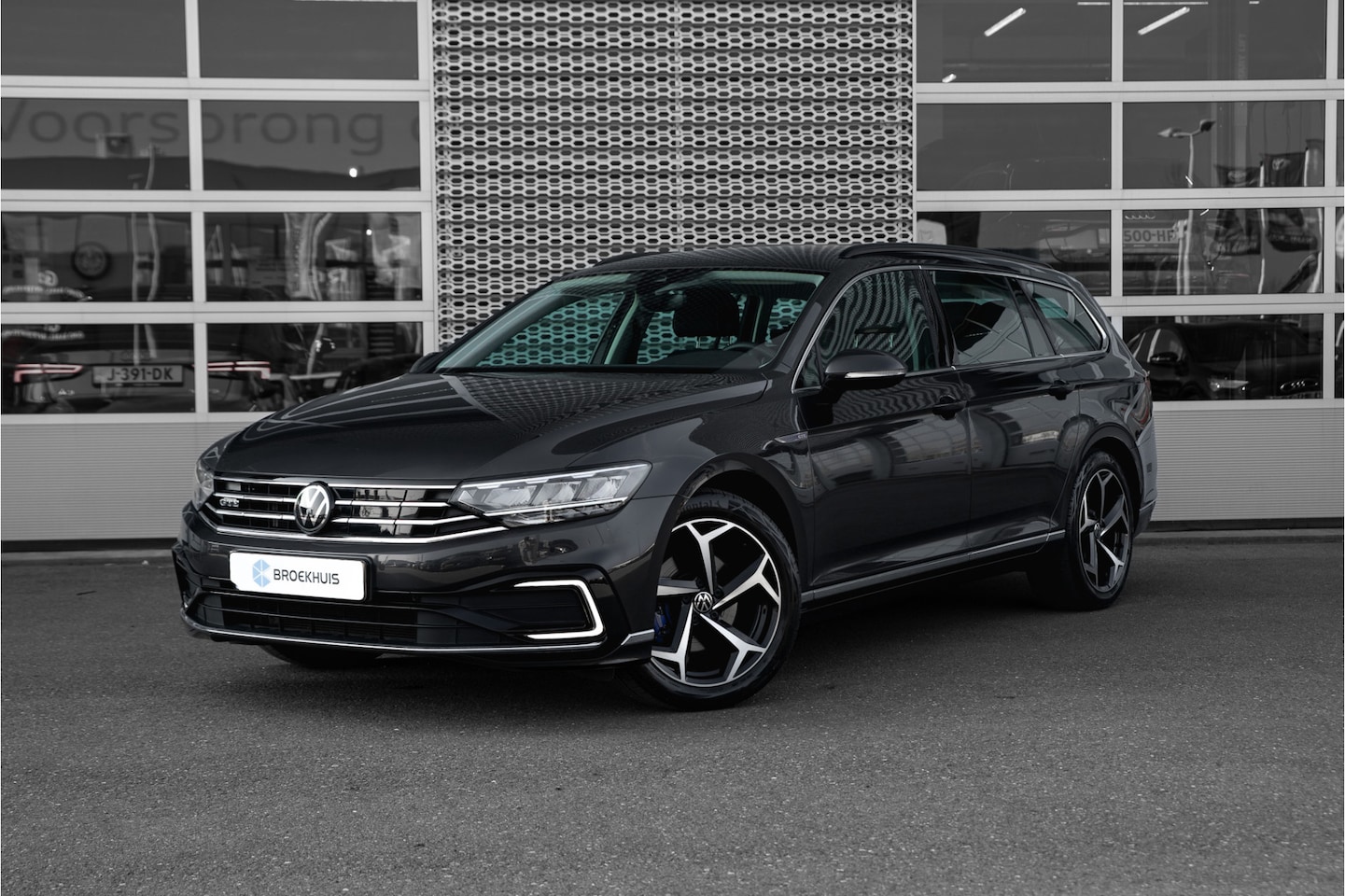 Volkswagen Passat Variant - 1.4 TSI PHEV GTE 218PK Business | Winterpakket | Carplay | Camera - AutoWereld.nl