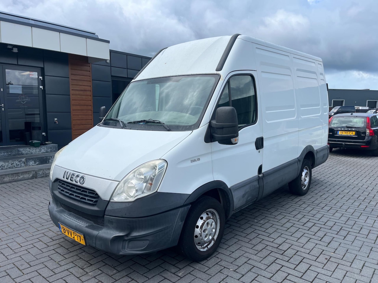 Iveco Daily - 29 L 130 Pk L2-H2 Airco automaat 2012 - AutoWereld.nl
