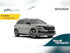 Skoda Karoq - Sportline Business 1.5 TSI 110 kW / 150 PK SUV 7 v Navigatie | Trekhaak | LED Matrix | Pan