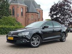 Volkswagen Jetta - 1.6 TDI Comfl.BlueM