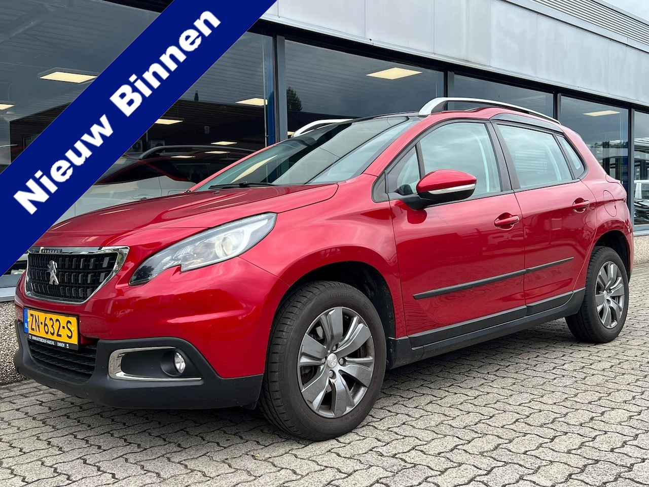 Peugeot 2008 - 1.2 PURETECH BLUE LION AUTOMAAT AC/CRUISE/NAV/PANO.DAK/PARK.SENS/LMV/17.000KM!! - AutoWereld.nl