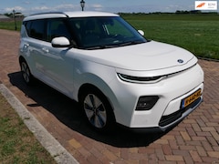 Kia e-Soul - ExecutiveLine 64 kWh LEATHER CLIMA NAVI * 14499 NETTO