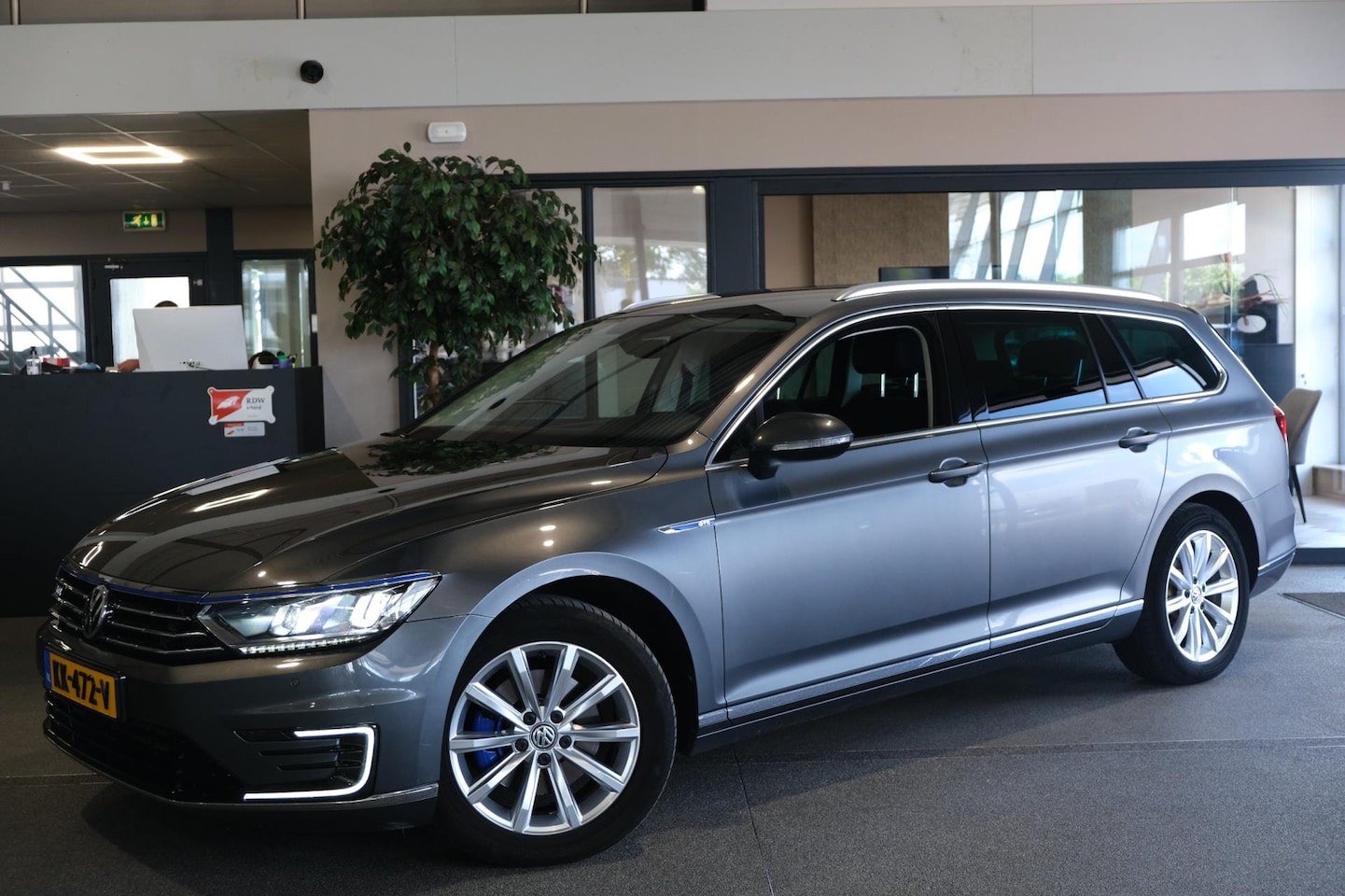 Volkswagen Passat Variant - 1.4 TSI GTE DSG 218PK Navi Trek Acc Leder Pdc Dab - AutoWereld.nl