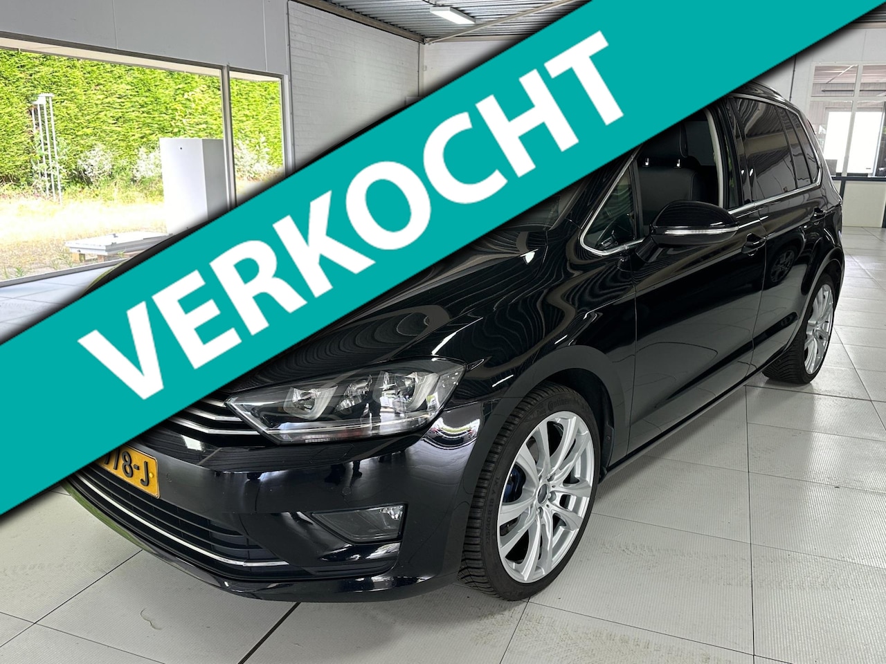 Volkswagen Golf Sportsvan - 1.4 TSI Automaat Highline Airco/ Cruise/ Navi./ PDC /Trekhaak - AutoWereld.nl