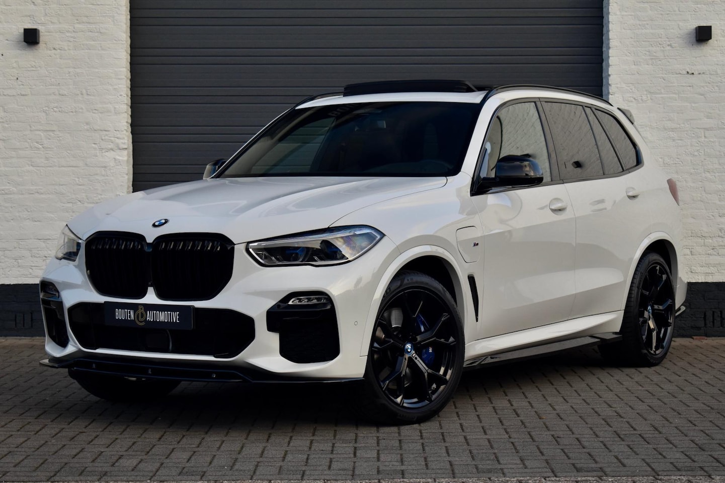 BMW X5 - XDrive45e High Executive M-Sport | Pano | M-Stoelen | 360 | H&K | Lucht | - AutoWereld.nl