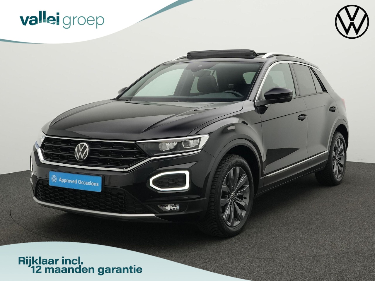 Volkswagen T-Roc - 1.5 TSI 150 pk DSG Sport | Panoramadak | Trekhaak | Achteruitrijcamera | Navigatie | Stoel - AutoWereld.nl