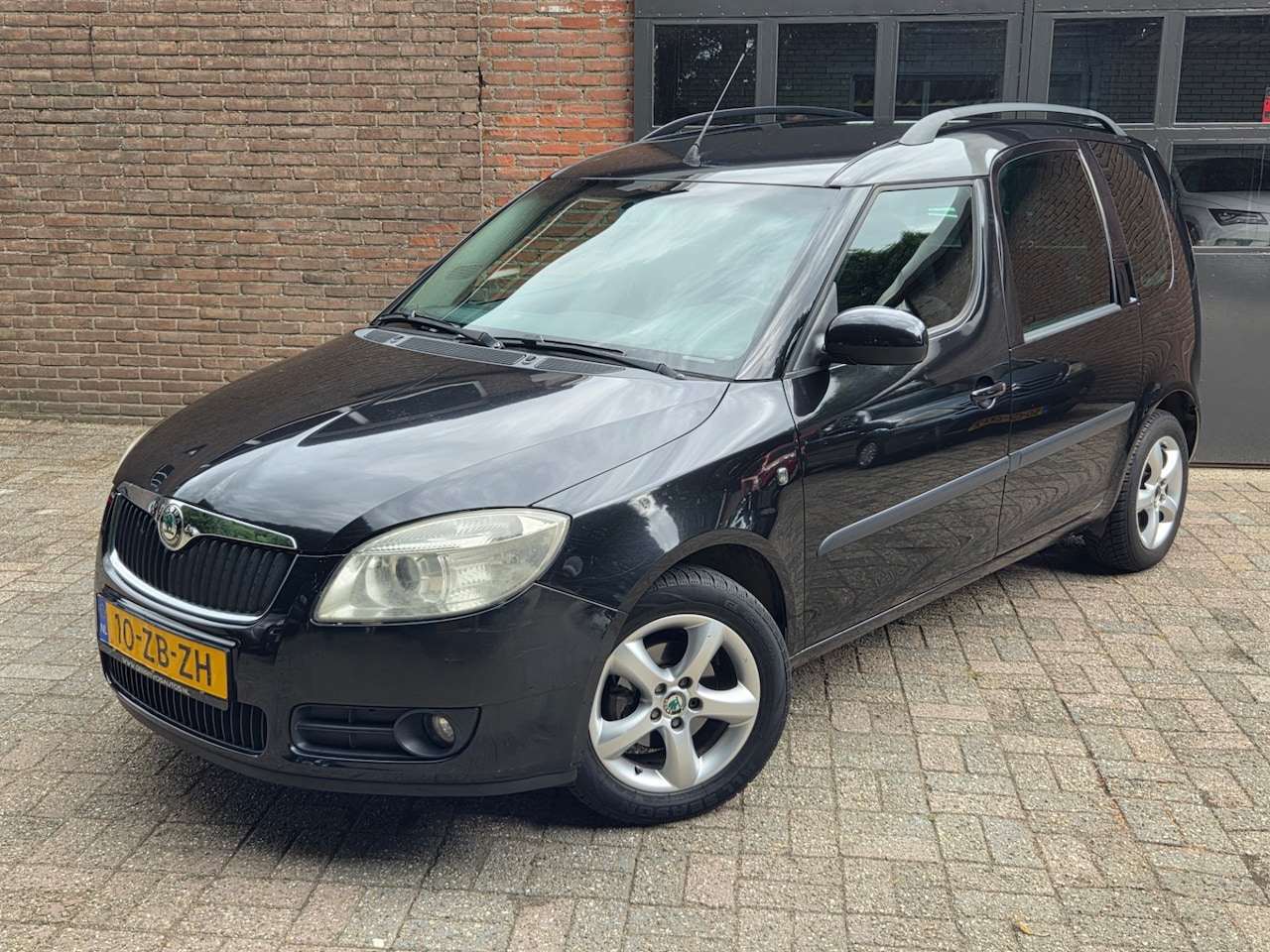 Skoda Roomster - 1.4-16V Style 1.4-16V Style, Airco Cruise trekhaak / nieuwe apk! - AutoWereld.nl