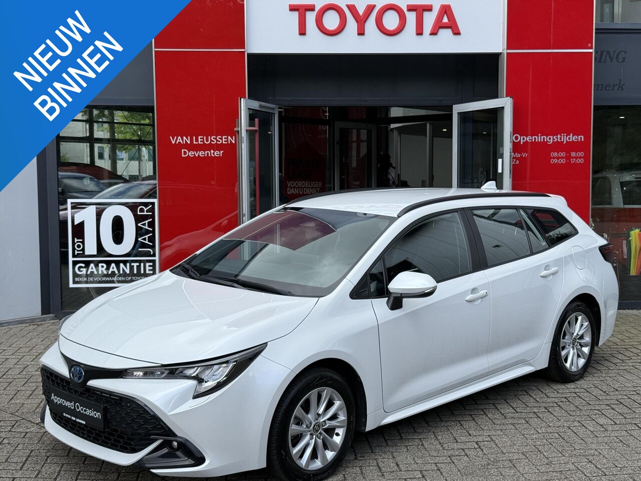 Toyota Corolla Touring Sports - Hybrid 140 Dynamic ACHTERUITRIJCAMERA BLUETOOTH CLIMA CONTROL STOEL/STUURVERWARM NAVIGATIE - AutoWereld.nl