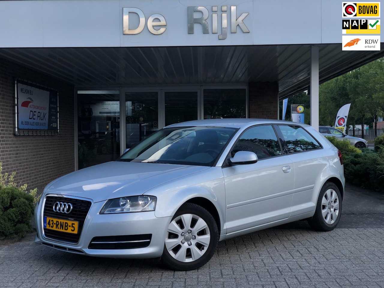 Audi A3 - 1.2 TFSI Style | Navi, Cruise, Climate, Afn. Trekhaak, El. Ramen/Buitenspiegels | Dealeron - AutoWereld.nl