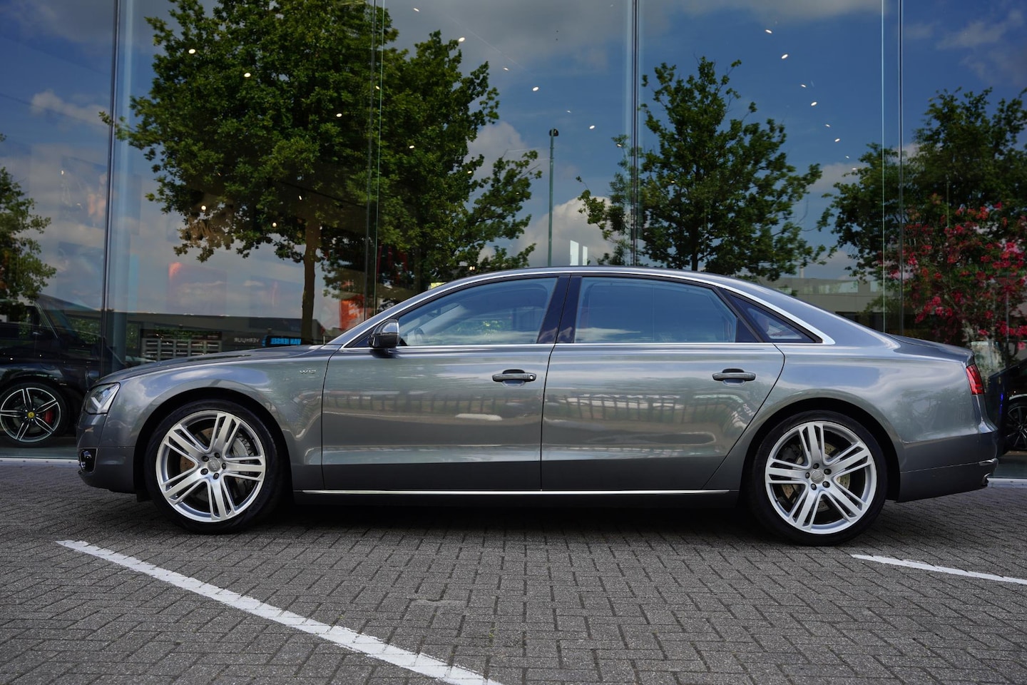 Audi A8 - 6.3 W12 quattro Lang Exclusive 6.3 W12 Quattro Lang Exclusive - AutoWereld.nl