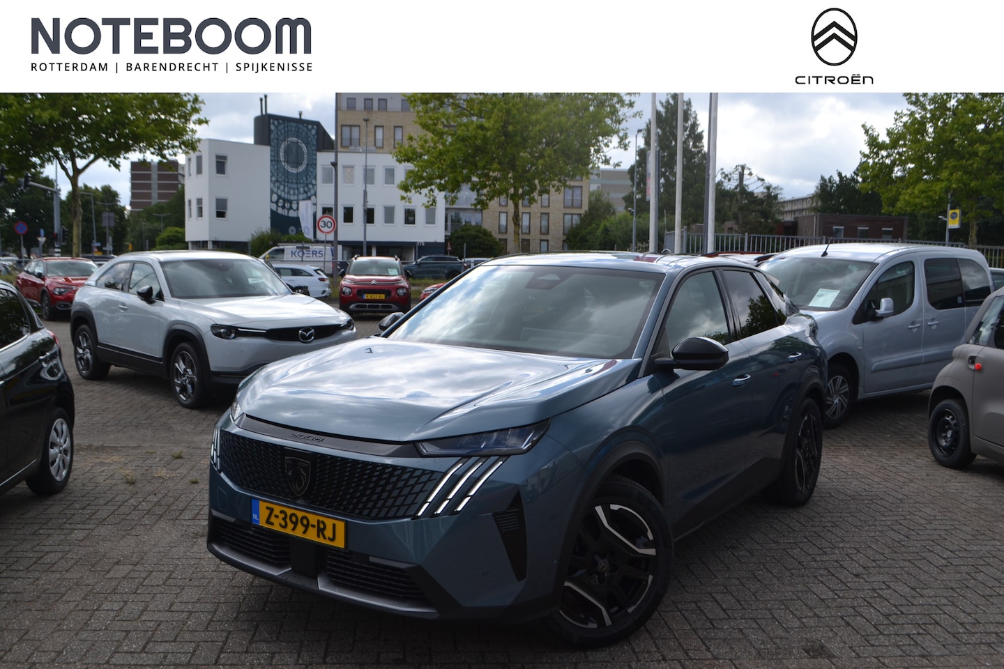 Peugeot e-3008 - I AUTOMAAT I NAVIGATIE I ACHTER-VOORUITRIJRIJCAMERA EN SENSOREN VOOR & ACHTER I Allure 73 - AutoWereld.nl