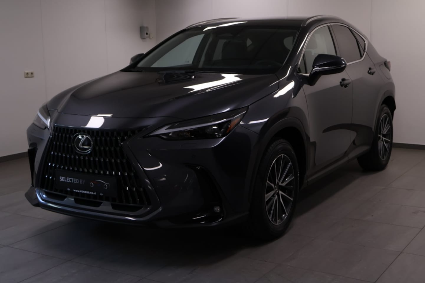 Lexus NX - 450h+ AWD Luxury Line | Explore Pack! - AutoWereld.nl