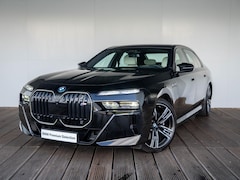 BMW 7-serie - Sedan M760e xDrive | M Sport | Executive Drive Pro | Innovation Pack | Glazen panoramadak