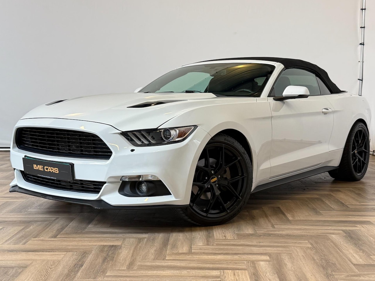 Ford Mustang Convertible - 2.3 EcoBoost|CABRIO|AUTOMAAT|INRUIL MOGELIJK! - AutoWereld.nl