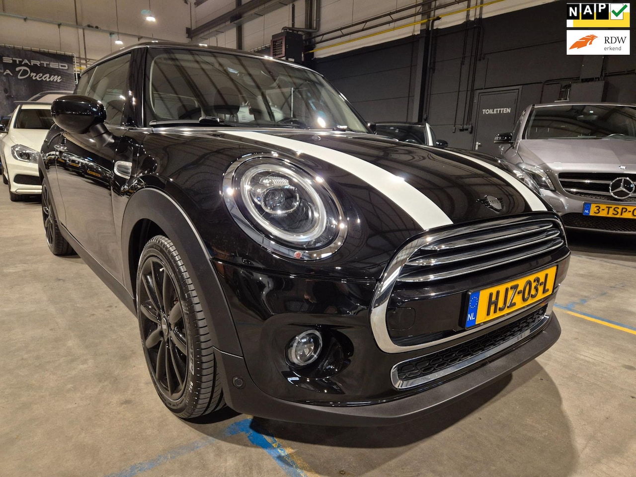MINI Cooper - Mini 1.5 Automaat - Navigatie - Cruise - Clima - Stoelverwarming - AutoWereld.nl