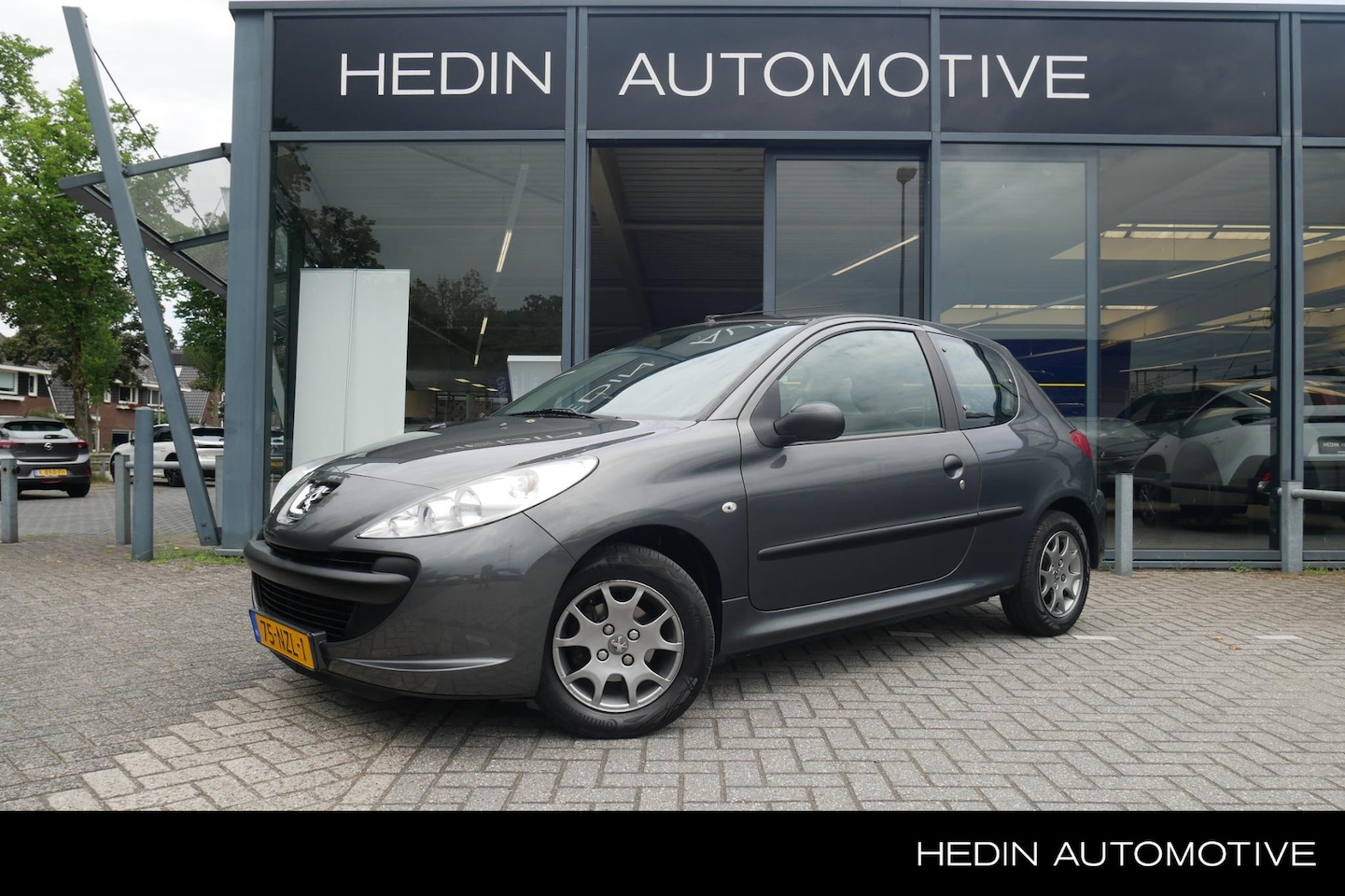 Peugeot 206 - 1.1 XR | Trekhaak | Elektrische ramen | Radio | - AutoWereld.nl