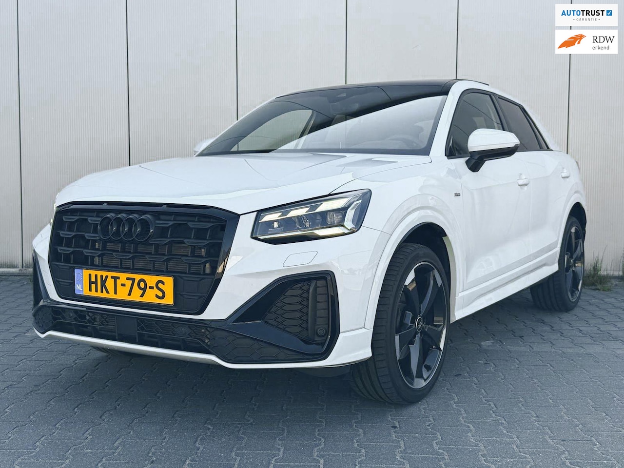 Audi Q2 - 35 TFSI S Line Automaat / Pano / LED / Keyless / Carplay / Camera - AutoWereld.nl