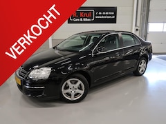 Volkswagen Jetta - 1.6 Comfortline Airco-ecc Trekhaak Cruise control Zwart metallic NAP NL-auto Boekjes aanwe