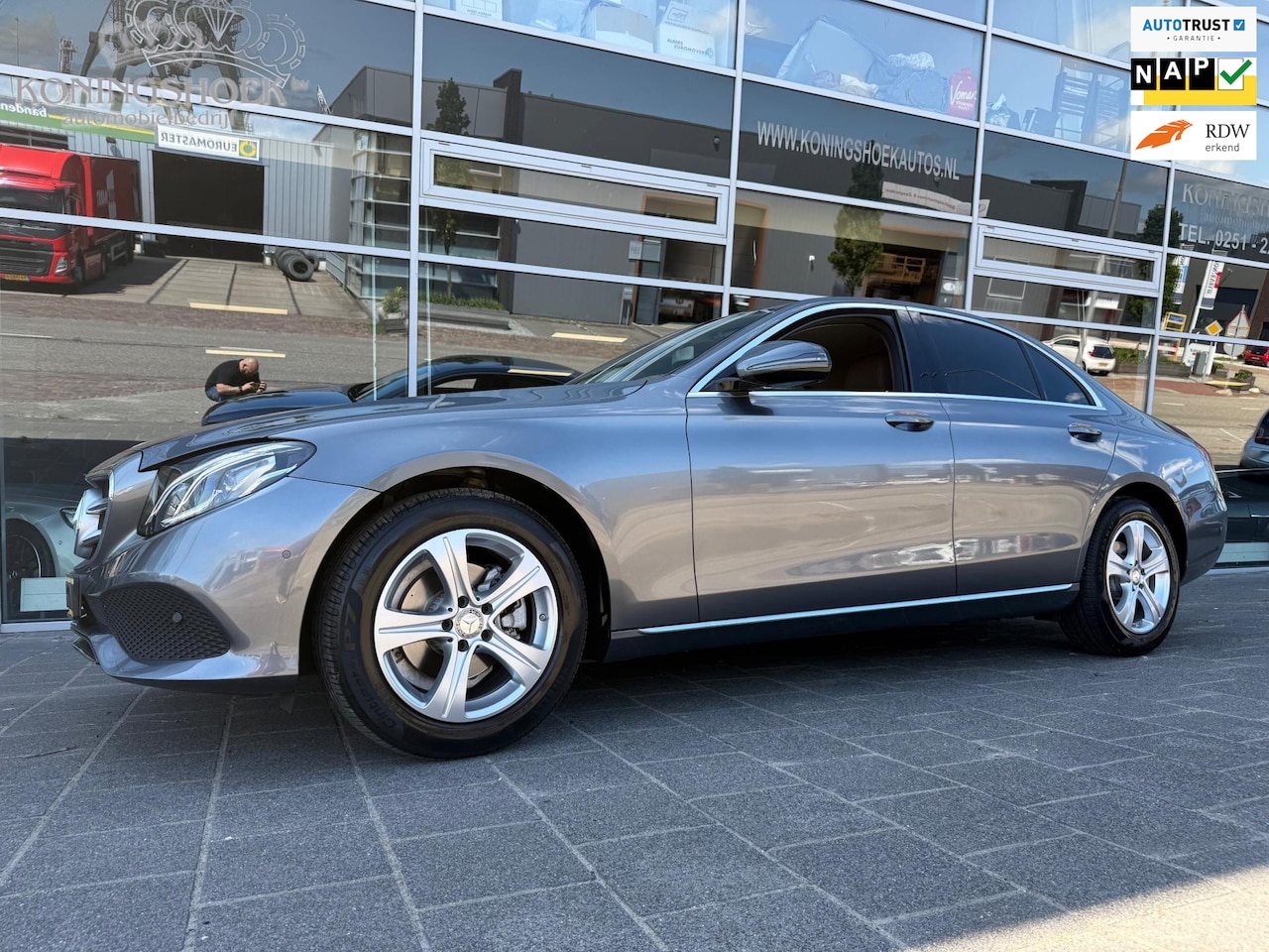 Mercedes-Benz E-klasse - 200 Ambition Automaat - AutoWereld.nl