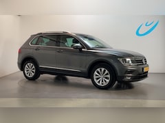 Volkswagen Tiguan - 1.5 TSI Comfortline Business Navigatie Parkeersensoren Climate Control DAB+