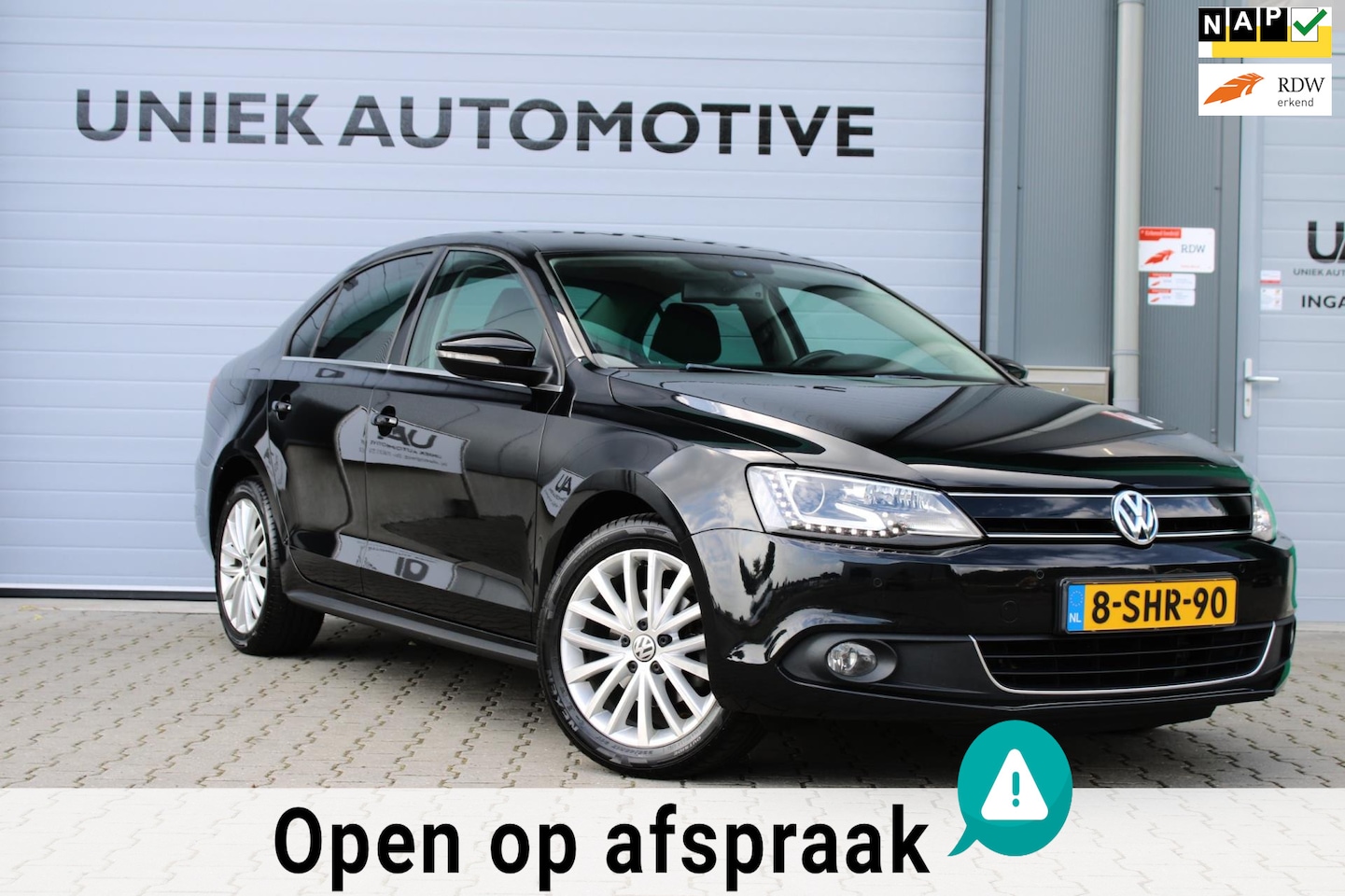 Volkswagen Jetta - 1.4 TSI DSG HYBRID HIGHLINE | PDC V+A | NAVIGATIE | LED | CRUISE | NIEUWE APK! - AutoWereld.nl