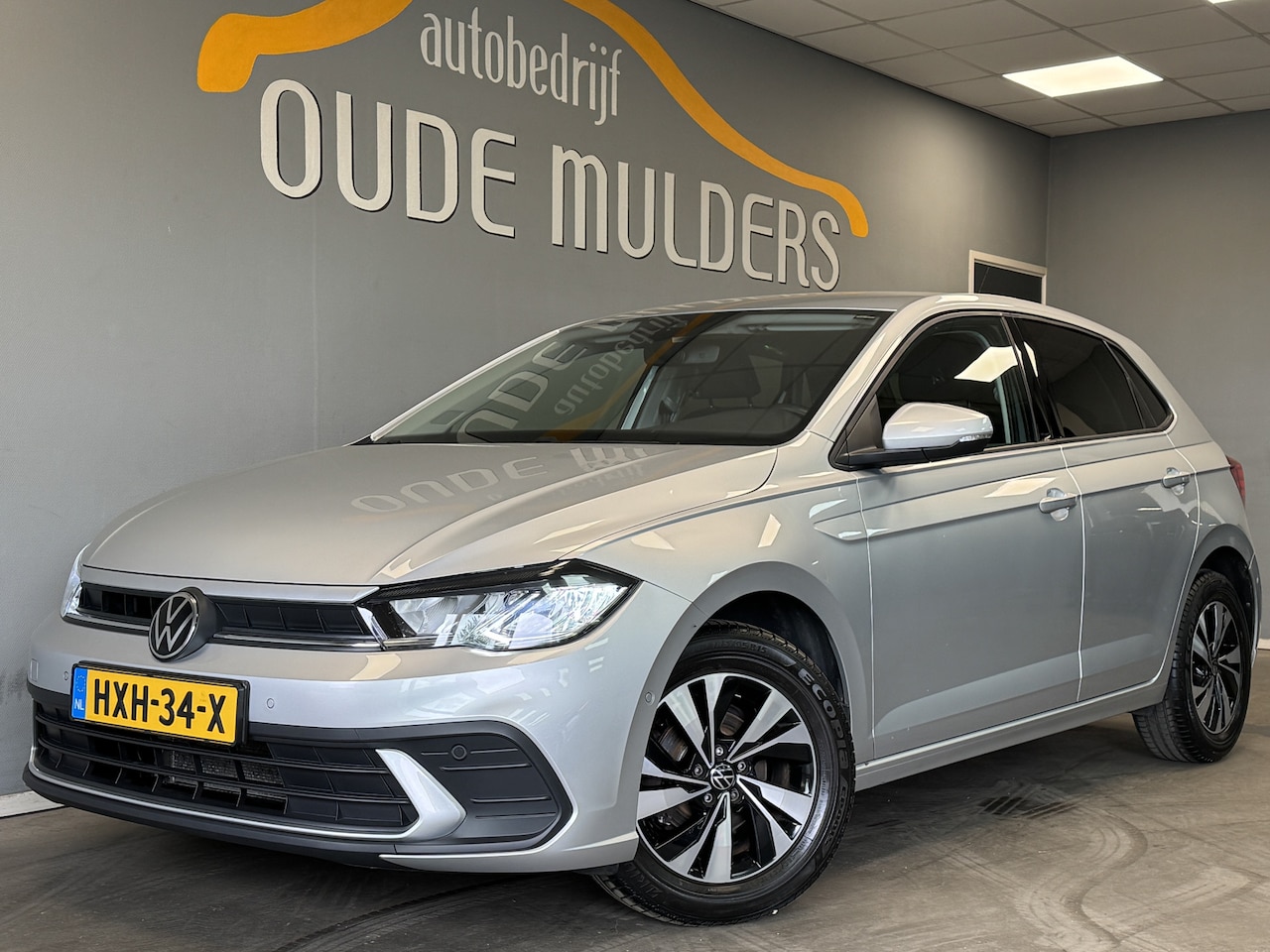 Volkswagen Polo - 1.0 TSI Stoelverwarming/Parkeersensoren/ACC - AutoWereld.nl