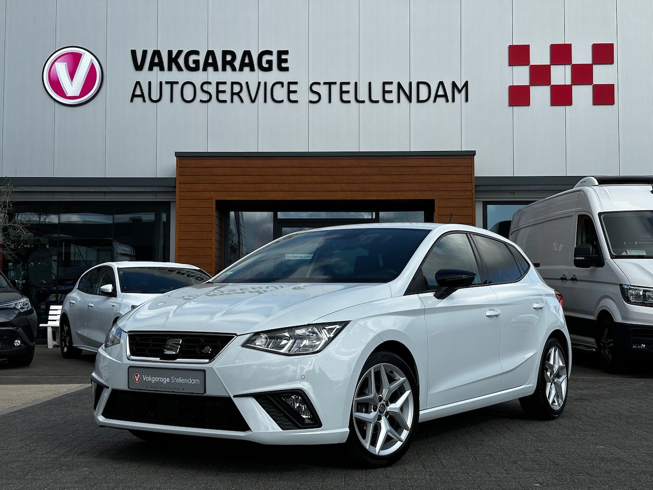 SEAT Ibiza - 1.0 TSI FR Business Intense|NL Auto|Camera|Climate Control|Navigatie|Cruise Control - AutoWereld.nl