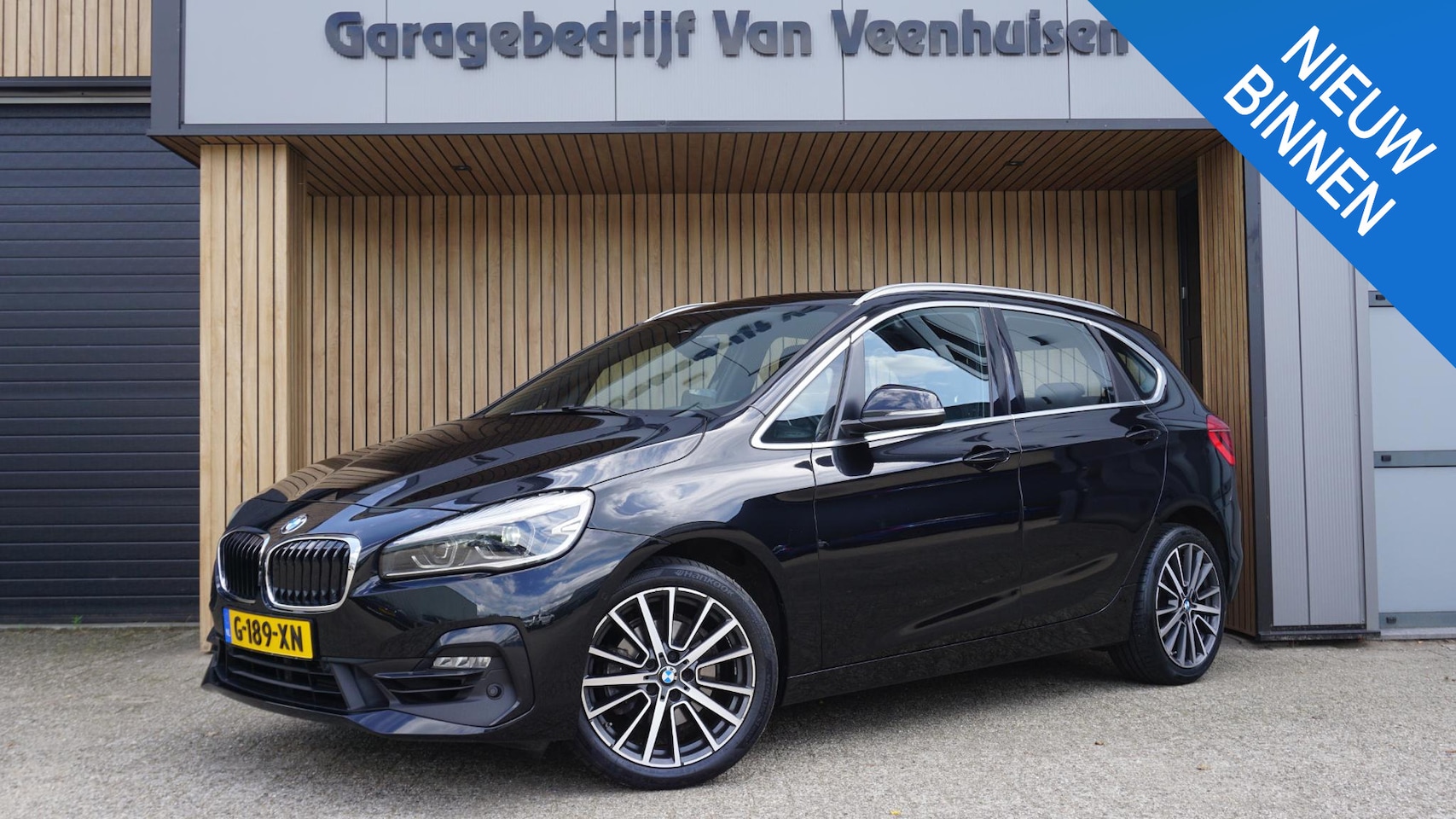 BMW 2-serie Active Tourer - 220i 190pk Sportline High Executive Pano.Dak Leder LED Head-up 18inch LM Trekhaak A-Camera - AutoWereld.nl