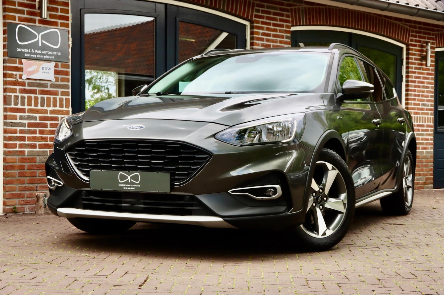 Ford Focus Wagon - 1.0 EcoBoost Active Business Automaat | CAMERA | NAVIGATIE | CRUISE - AutoWereld.nl