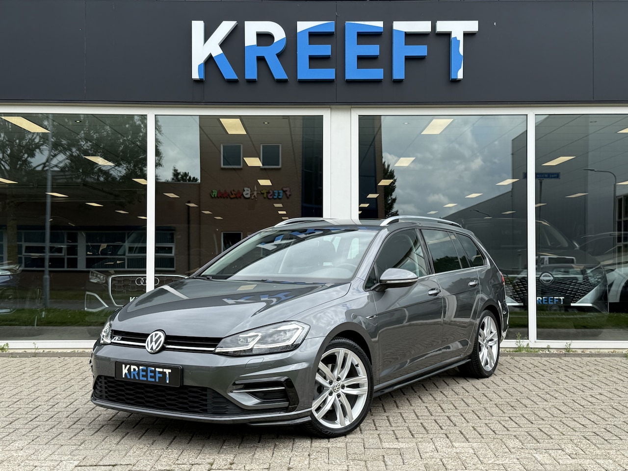 Volkswagen Golf Variant - 1.5 TSI Highline Business R Apple Carplay | Navi | Adapt Cruise - AutoWereld.nl