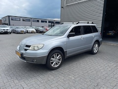 Mitsubishi Outlander Sport - 2.0 Invite+