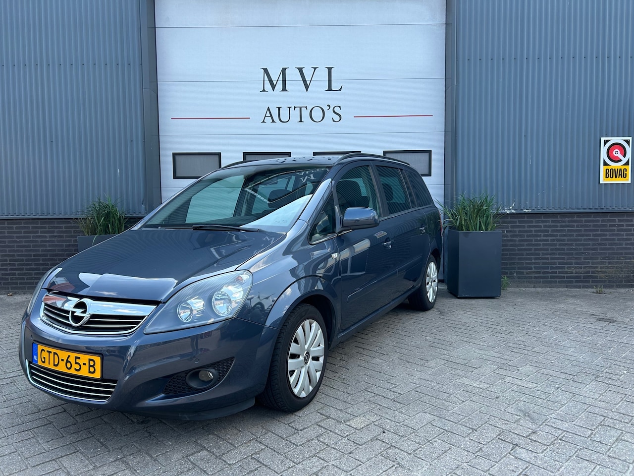 Opel Zafira - 1.8 111 years Edition / 7 persoons - AutoWereld.nl