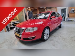 Volkswagen Passat - 1.4 TSI Comfortline Navi, Clima, 18" LMV, TOP STAAT