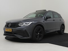 Volkswagen Tiguan - 1.5 TSI DSG-7 R-Line Business+ l R-Line l Dodehoekdetectie | Head up display | Keyless | S