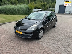 Renault Clio - 1.6-16V Exception/AIRCO/CRUISE/HALF LEDER/PARKEERSENS ACHTER