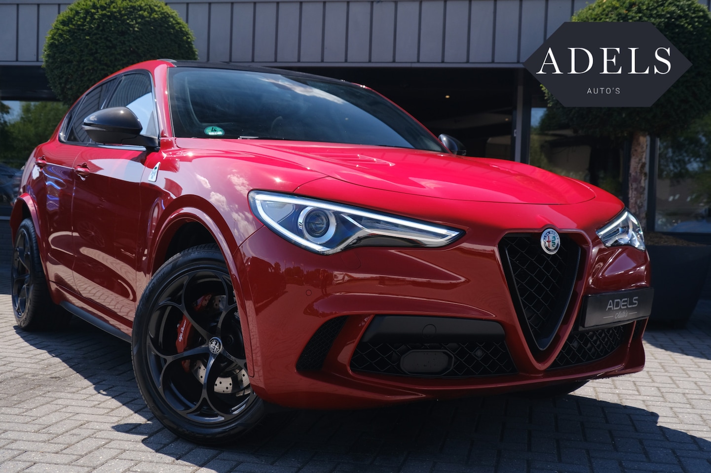 Alfa Romeo Stelvio - 2.9 V6 AWD Quadrifoglio Facelift Panodak Akrapovic Dealer Onderhouden - AutoWereld.nl