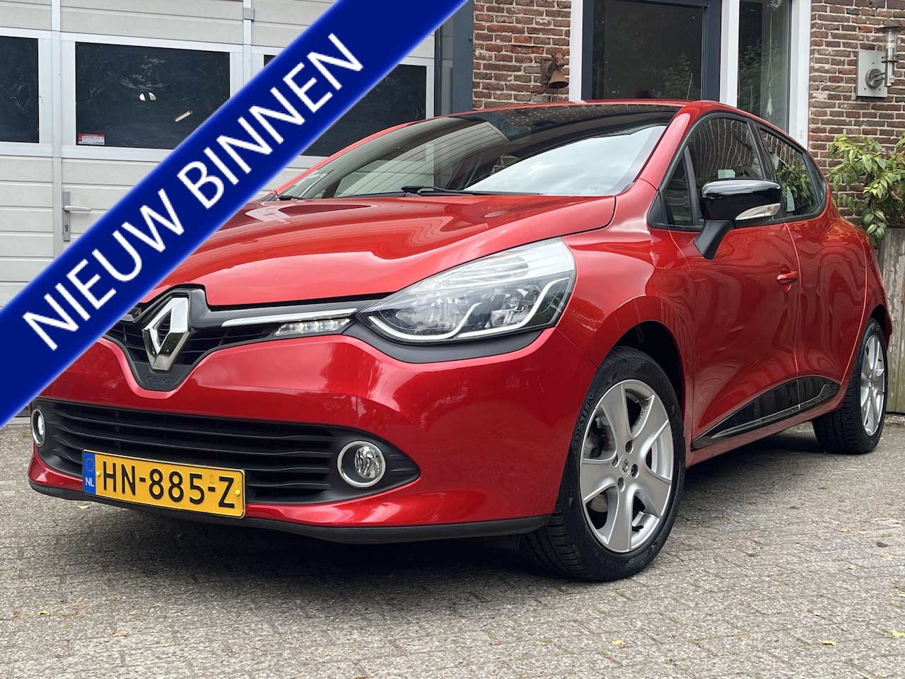 Renault Clio - 0.9 TCe Expression '15 Airco Cruise Navi - AutoWereld.nl