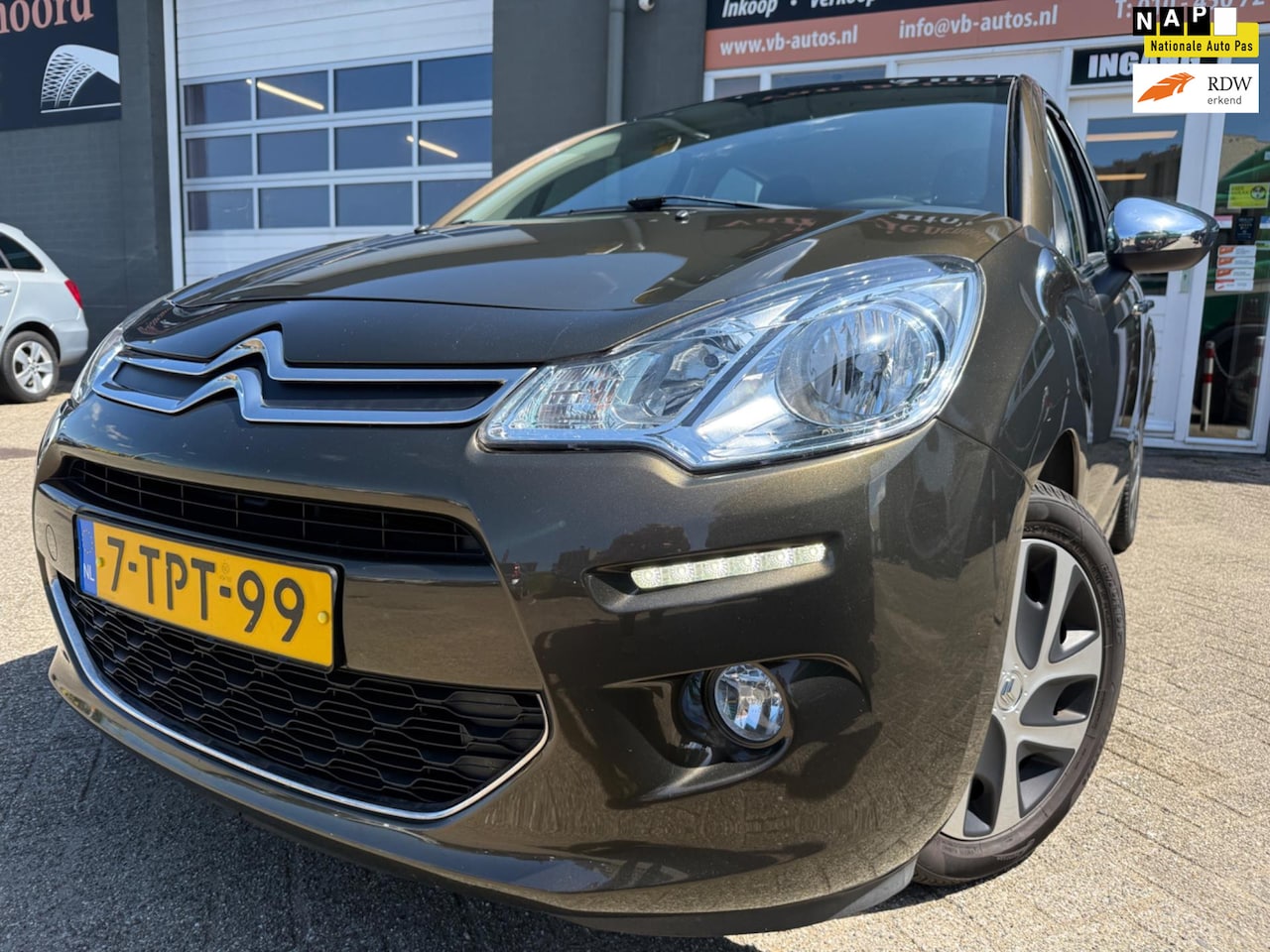 Citroën C3 - 1.2 VTi Collection 5 drs met trekhaak en bluetooth telefoon en airco en cruise controle - AutoWereld.nl